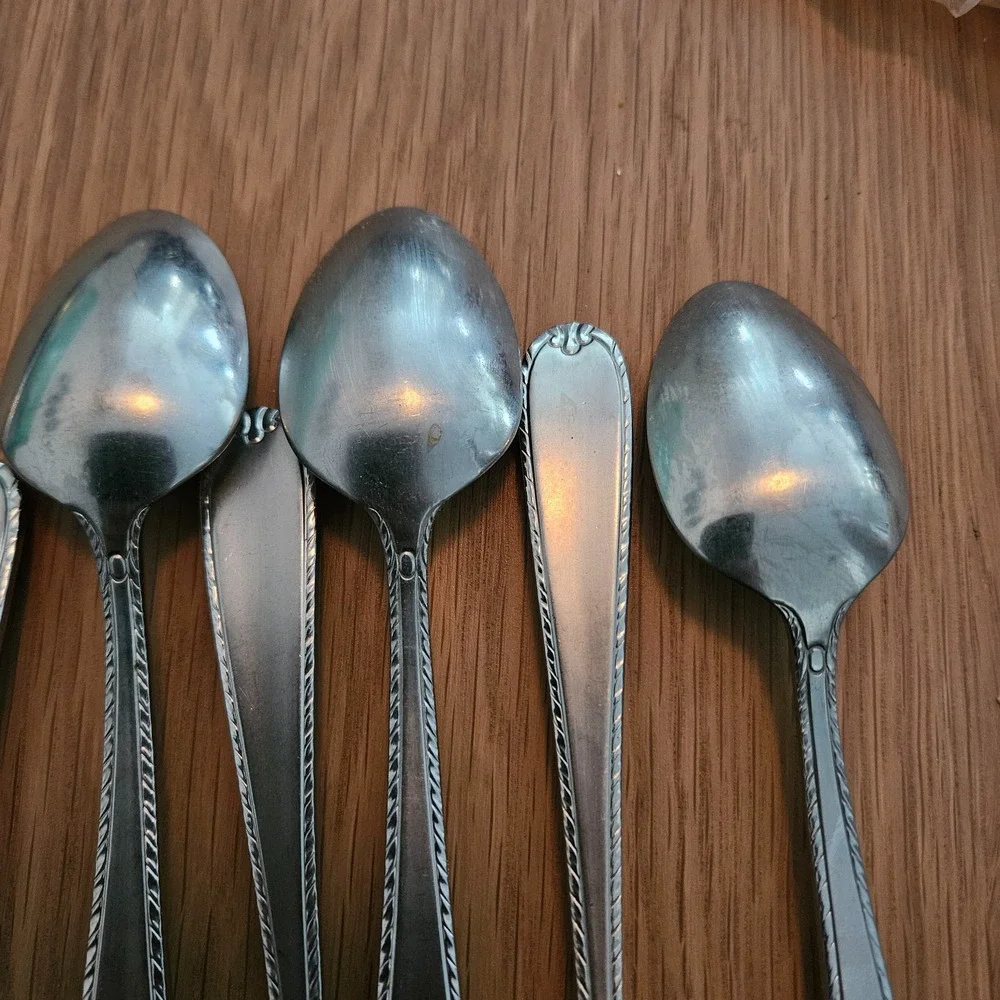Set‎ of 6 spoons beaded rope edge pattern silvertone